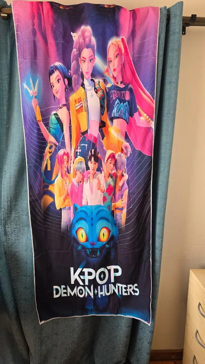 Toalla Guerreras K-pop Huntrix Microfibra Gran Tamaño